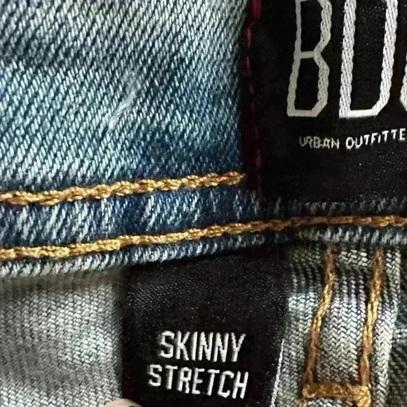 NEW Urban Outfitters Distressed Stretch Skinny Light Blue Wash Jeans Men’s 32x30 - Picture 7 of 8